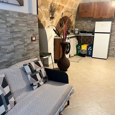 Cattleya Apartment โมลา ดิ บารี ภายนอก รูปภาพ